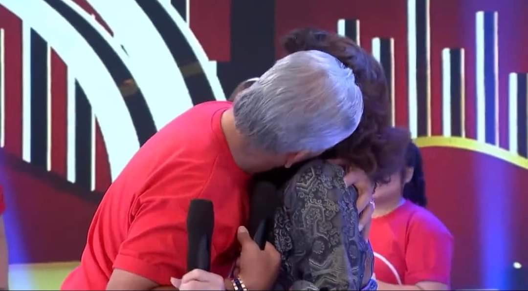 chinobaja's tweet photo. Lala Sotto, anong tawag dito?! Hndi ba ito disturbing sa mga bata?!  Actually, disturbing to para sa akin! 🤮🤮 ay, hndi na nga pala ako bata! Pwe! 🤮🤮 #AbolishMTRCB https://t.co/5YhLpUaBTJ