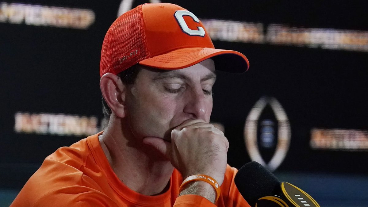 Brycearoni8's tweet image. When the church money doesn’t actually save you from the Devils