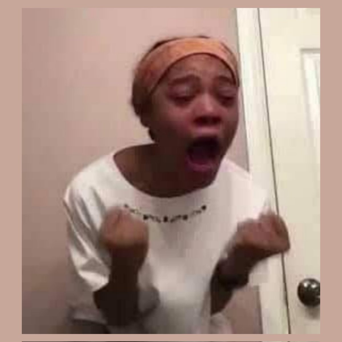 CamilaGomezG_'s tweet image. COMO ME VAN A MATAR A SERGIOOOOOOOOOO #rominapoderosa