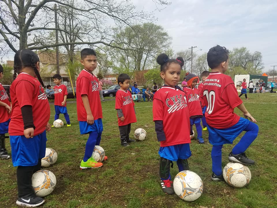 Fall means back to school — and back to soccer! It's time to register for our Fall 2023 soccer season. Capacity is limited, so please register online.
🌤⚽️ 🥅🏅🍁
Saturdays, 10am-12pm for ages 4-14
Sep. 16 – Nov. 11 at Von Nieda Park
Register online:
forms.gle/wJpKnUaaWrXrQ3…