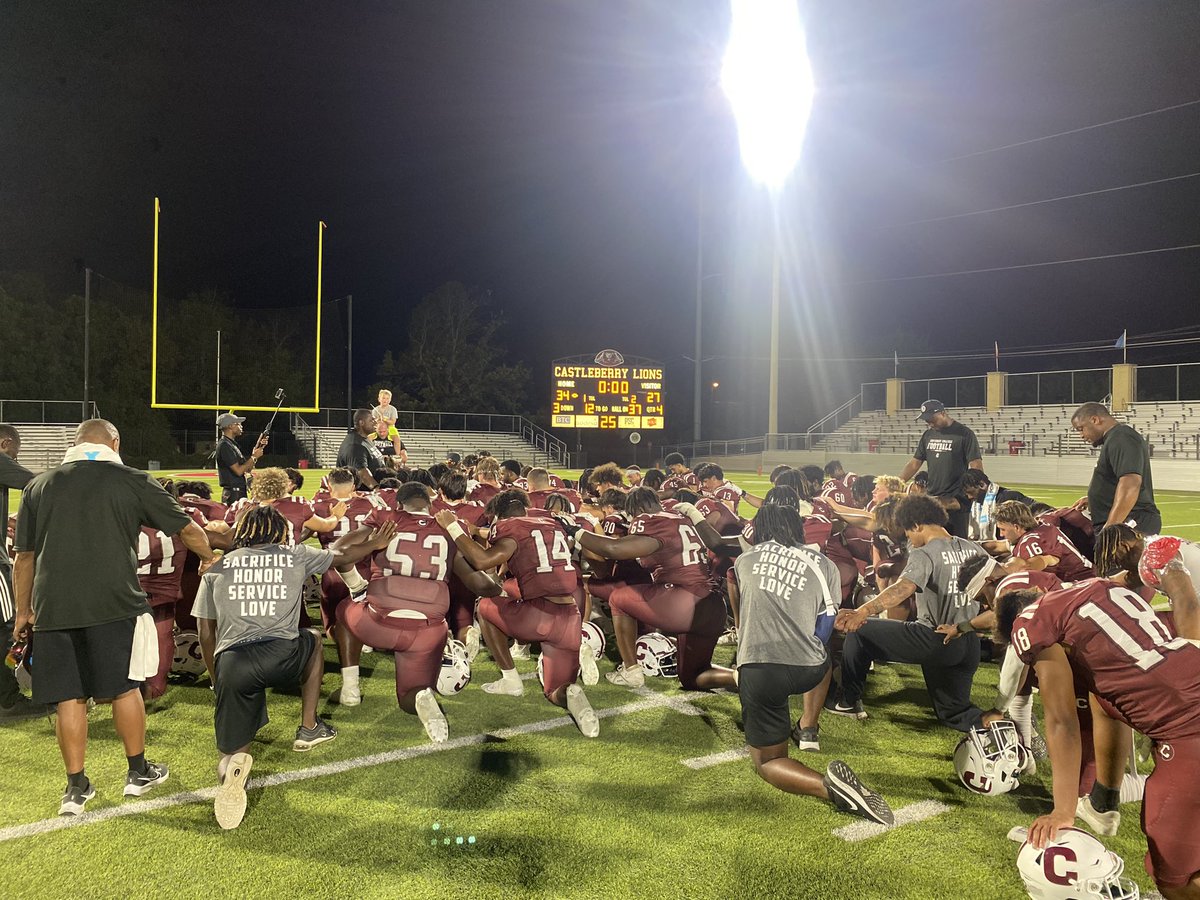 Gents defeat Mary Hardin Baylor 34-27 in Fort Worth!! Now We Go, 1-0!!

#NowWeGo
#CTheOpportunity
#ChampionCode