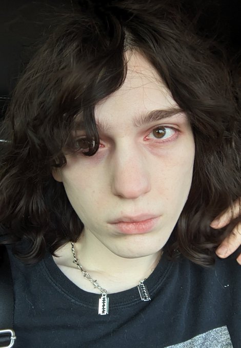 would u take me to get a cold brew,,, https://t.co/dv3zId9hPS