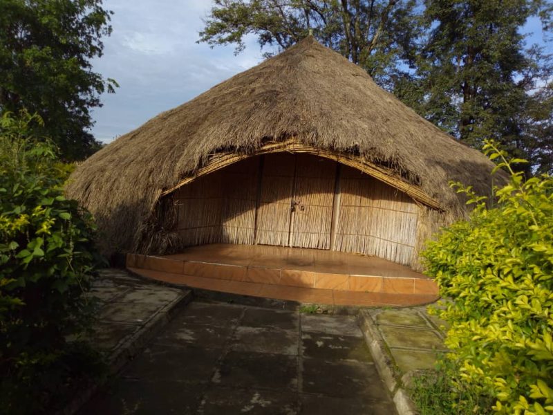 mugarra's tweet photo. This year’s World Tourism Day celebrations will be held in #HoimaCity, a place that boasts a rich culture and is undoubtedly a cradle of the history of Bunyoro-Kitara Kingdom.
Apart from the #InfrastructureTourism that is booming in the Bunyoro region thanks to the Oil discovery and subsequent development ventures around the same, tourists can learn about the intriguing histories of Bunyoro by visiting sites like the Mparo Royal Tombs, a burial site of Omukama Kabalega who reigned in the late 19th century, and several other Kingdom royals.
The Nyamyarro Royal Museum is also a great pick for traditional and cultural immersion where tourists can see artifacts and royal regalia preserved from previous reigns.
There is definitely so much to explore in Bunyoro including the 12-stair White Monument outside the Mparo tomb yard - a mark of the day Sir Emin Pasha & Omukama Kabalenga met, and the days spent trying to convince the latter to accept the British Colonial rule, which he refused.
#WorldTourismDay23
#ExploreBunyoro
#ExploreUganda