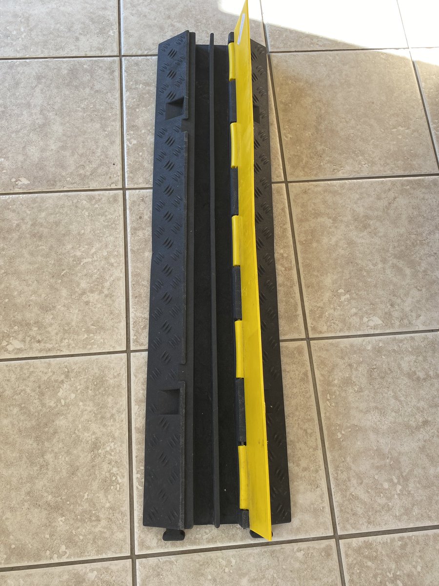 solitairestudi3's tweet image. More deliveries today for the new Pa. #safetyfirst #cableramp