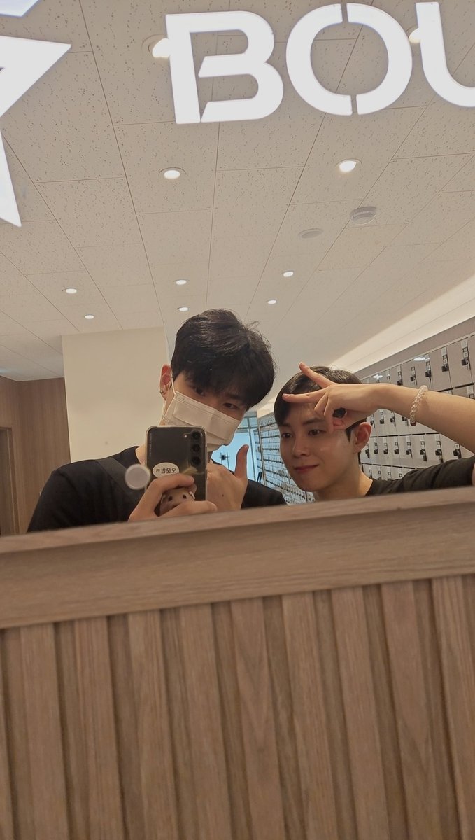 dna_enter's tweet photo. 오운완 !!! 다시 더워지는데 다들 물많이 마시기 !! 🥰

#멋진녀석들 #greatguys #그레이스 #grace #그레이스사랑해 #Grace_I_love_you #grace愛してる https://t.co/26Mcq1lYcw
