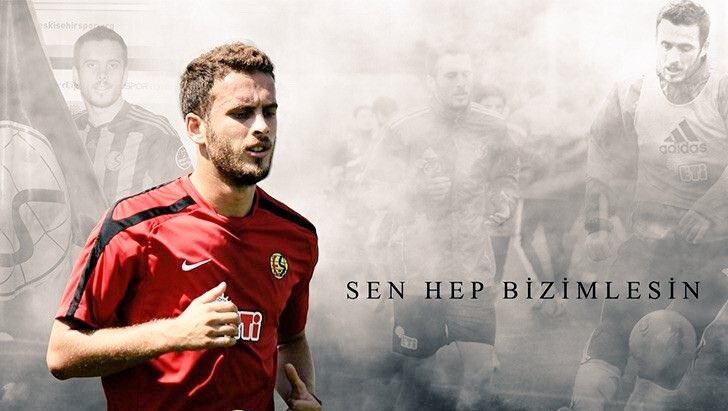 Ediz Bahtiyaroğlu'nun Annesi: "Hiçbir şey istemezdi, krampon isterdi. Bizim de alacak paramız yok. Krampon almak için yalvarırdı, giyim kuşam istemezdi. Kıyamazdım, gider alırdık babasından gizli. Taksitle krampon alırdık. Bana söz verirdi, 'Anne bak ilerde saraylarda yaşatacağım