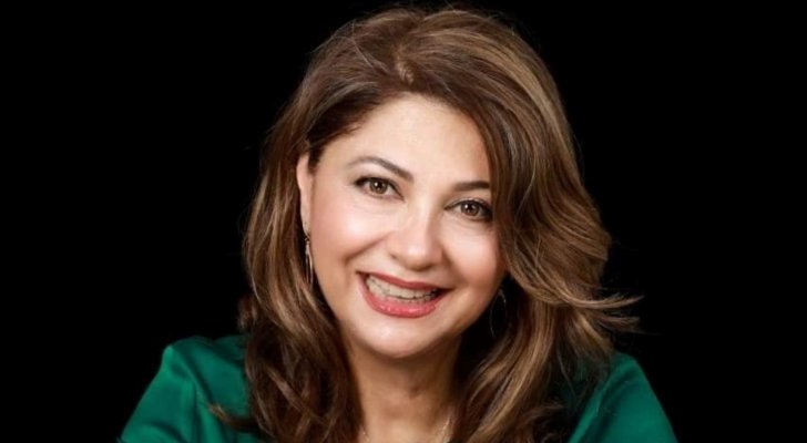 خاص بالفيديو- #ريتا_نجيم_الرومي تكشف كيف حوّلت #أندريه_الحاج إلى مذيع <a href="/rita_roumi/">Rita El Roumi</a> <a href="/andrehajj/">Andre Hajj</a> 
elfann.com/news/show/1353…