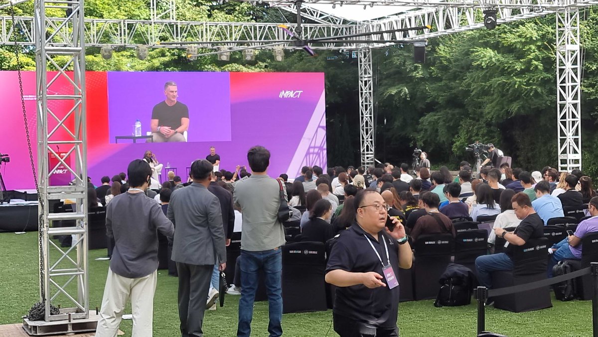 Galaxy_at_War's tweet photo. Our team attended #KBW2023! 🇰🇷🙌
This is a great opportunity to meet global blockchain leaders in one place.👍
We will meet and talk with various industry professionals during the event!🤝
#galaxycommanders #KoreaBlockchainWeek @kbwofficial https://t.co/78ixZnFOHU