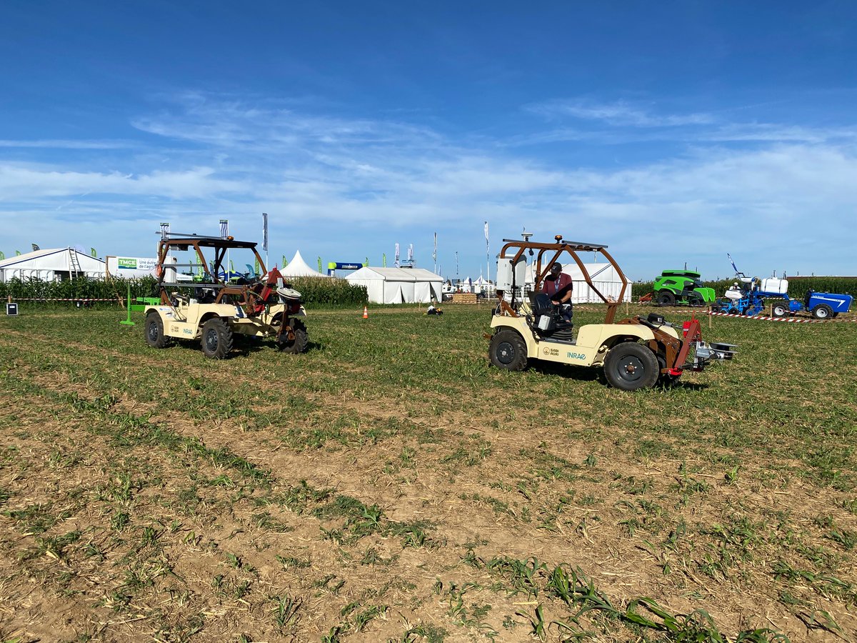 INRAE_France's tweet photo. 📢C'est parti pour #InnovAgri !

📍 Rencontrez nos équipes de l'unité  #TSCF sur le stand C57
🤖Assistez à des démonstrations de robots agricoles 
📖 Découvrez nos ouvrages présentés par notre maison d'édition @editionsquae 

@Innovagri1 @INRAE_Clermont 
➡️https://t.co/qlgxw3w4jh https://t.co/z82lwYGF9W