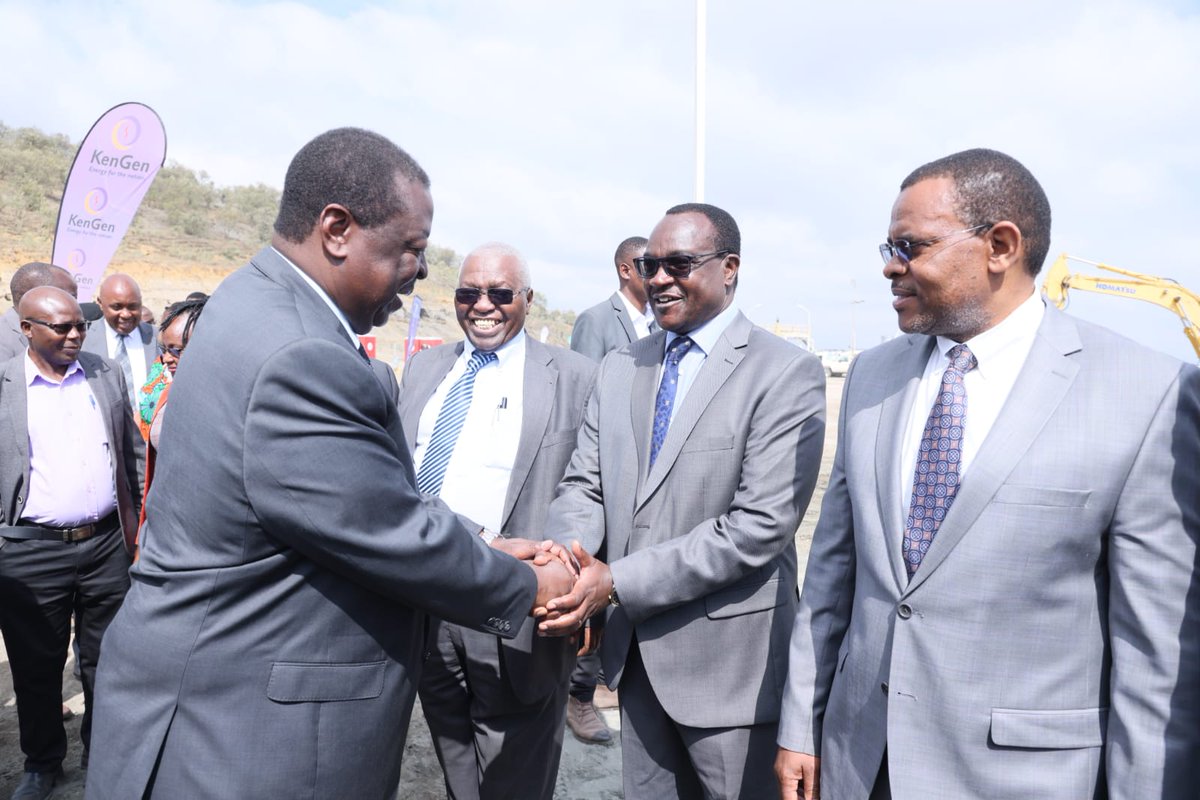 KenGenKenya's tweet photo. @konzatech, the pioneering investor of the
@KenGenKenya Green Energy Park, has set in motion plans to establish the Eco-Cloud Data Center within the park, marking the commencement of this visionary journey. #KenGenGreenEnergyPark #ACS23  #GreenEnergyKE ^EM https://t.co/mnBoarVEYf