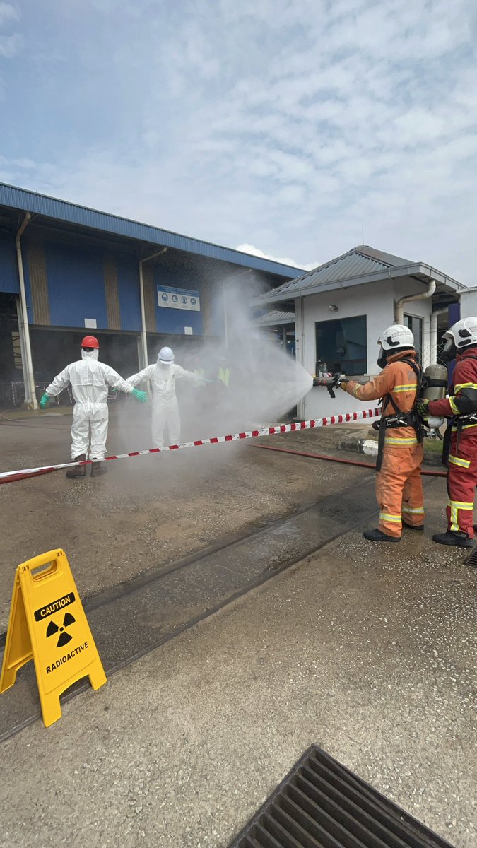 AtomMalaysia's tweet image. Latihan keselamatan dan pengujian pelan kecemasan pemegang lesen twlah diadakan pada 5 September 2023 di Kemaman, Terengganu.