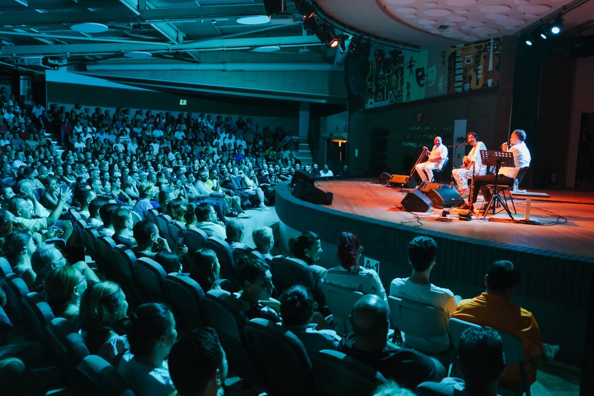 Taksim Trio tweet media