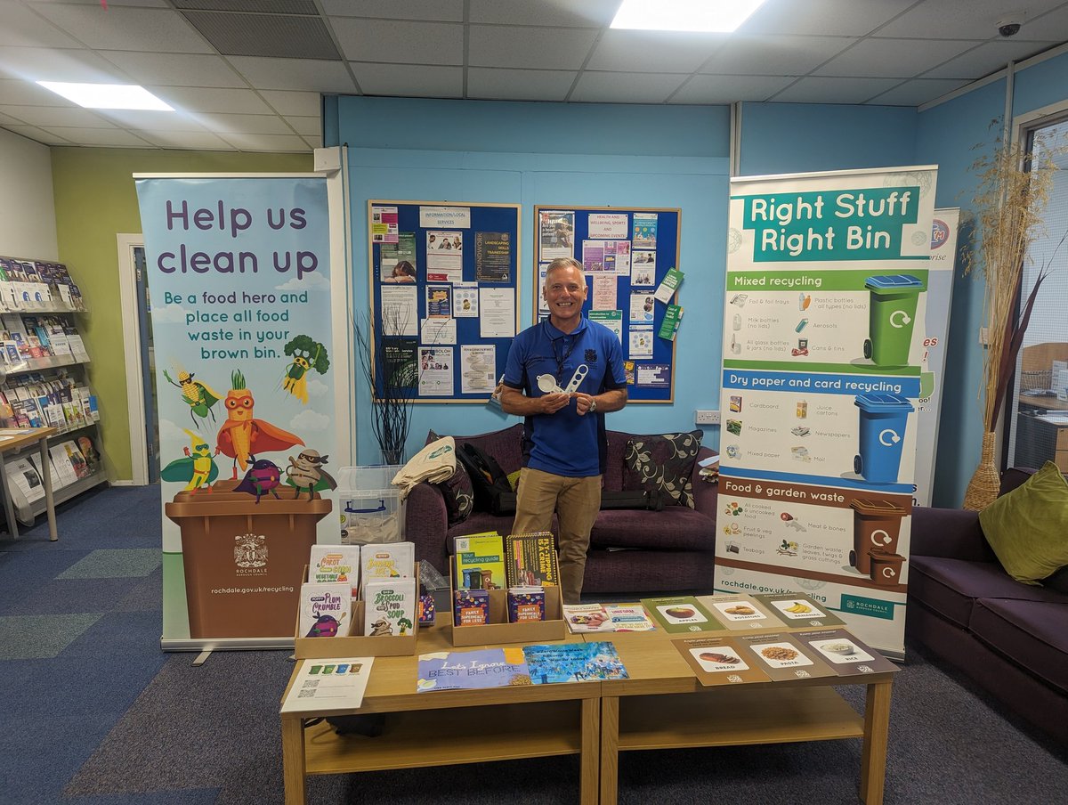 RochdaleCouncil's tweet photo. The environment team is down at @LighthouseM24 today talking about #ZeroWasteWeek

Come down, say hello and win prizes! https://t.co/rQfdEQZpFs