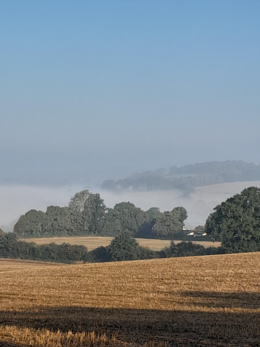 Beautiful early morning views across the River Medway this morning with the Fordcombe valley shrouded in mist: a very special time of the year.