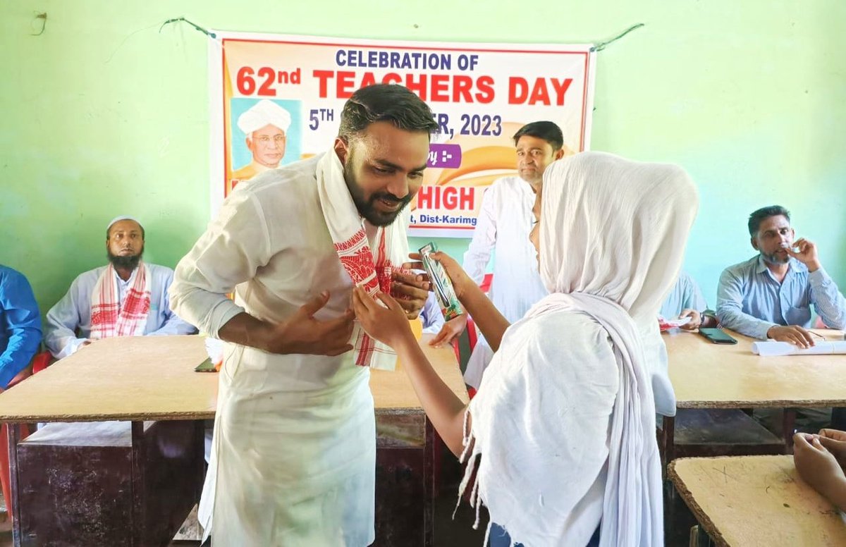 Manarul1985's tweet photo. Happy Teacher's Day !
Teachers’ Day is one of the most special days to appreciate the dedication of teachers who play the most significant role in every individual's life. Teachers day was celebrated at Madani Nagar High school on 5th September.
#HappyTeachersDay https://t.co/opzOf6uYt6