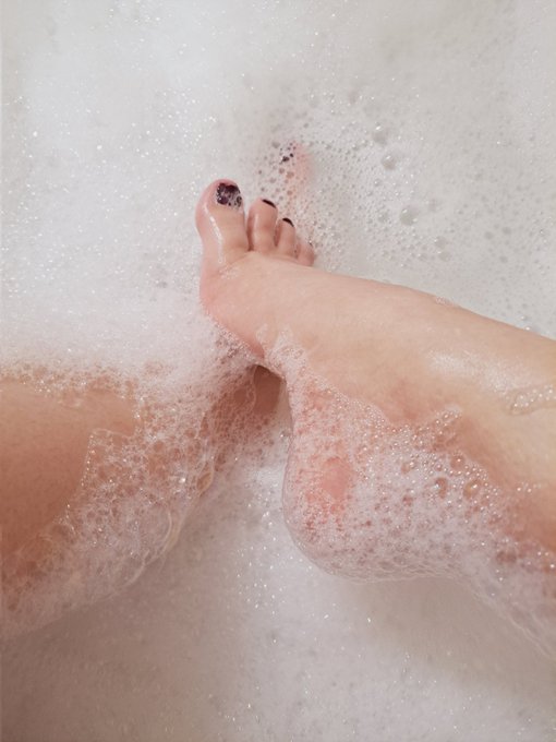 Just a tiny taste of some of the things I love to post on my @realloyalfans.  P.S. You can follow me<a href="/tag/selflovesunday"class="tags"><span>#selflovesunday</span></a><a href="/tag/realloyalfans"class="tags"><span>#realloyalfans</span></a>