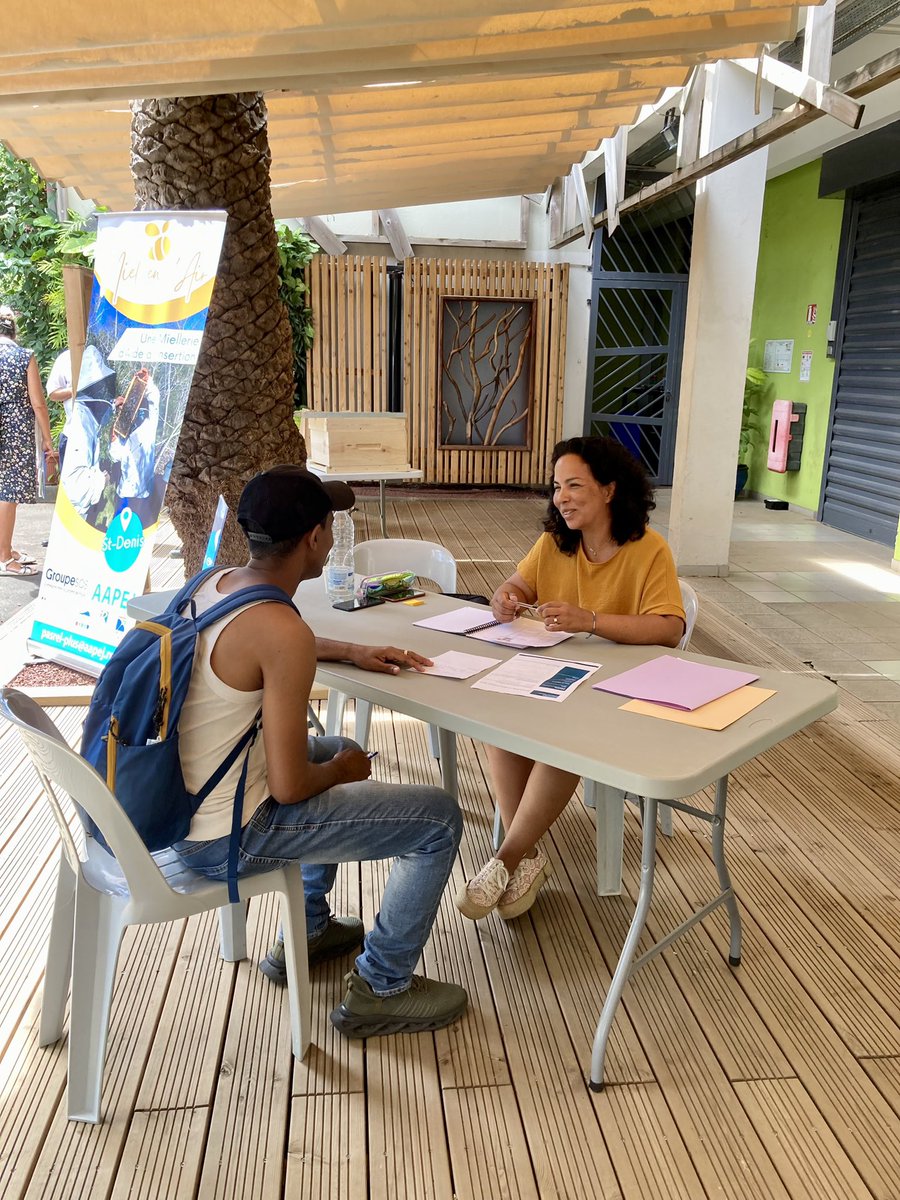 PierricOuvrard's tweet image. 🔸#JOBDATING DE L’INSERTION #IAE Saint-Denis #iledelareunion 🔛
260 personnes accompagnées  par @poleemploi_Run rencontrent les structures IAE pour un #emploi de proximité ! 
Merci aux équipes de St-Denis, Ste-Clotilde et du Moulin 👏👏
#TousMobilises @Ang_Goodall @ACombemorel