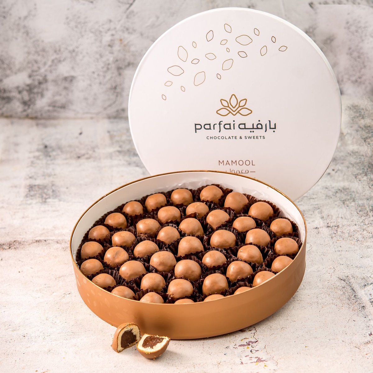 ParfaiChocolate's tweet photo. من ألذ أنواع المعمول (معمول تمر مغمس بالشوكولاتة ) https://t.co/ZsgbpvpcDo