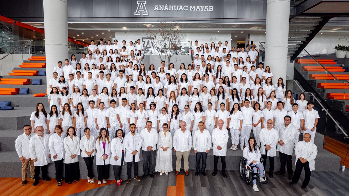 EcheveJm's tweet photo. Bienvenidos a la Escuela de Medicina de la Universidad Anáhuac Merida “Generación de Plata” https://t.co/tPZj1bJluU