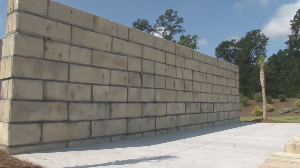 isaias131zx's tweet photo. Because,  even because they have seduced my people, saying, Peace; and there was  no peace; and one built up a wall, and, lo, others daubed it with  untempered morter: Ezekiel 13:10

#bethyeshuamacon #bethyeshua #Chaldeans #falsepeace #rabbigreg https://t.co/adRNn1LhAH