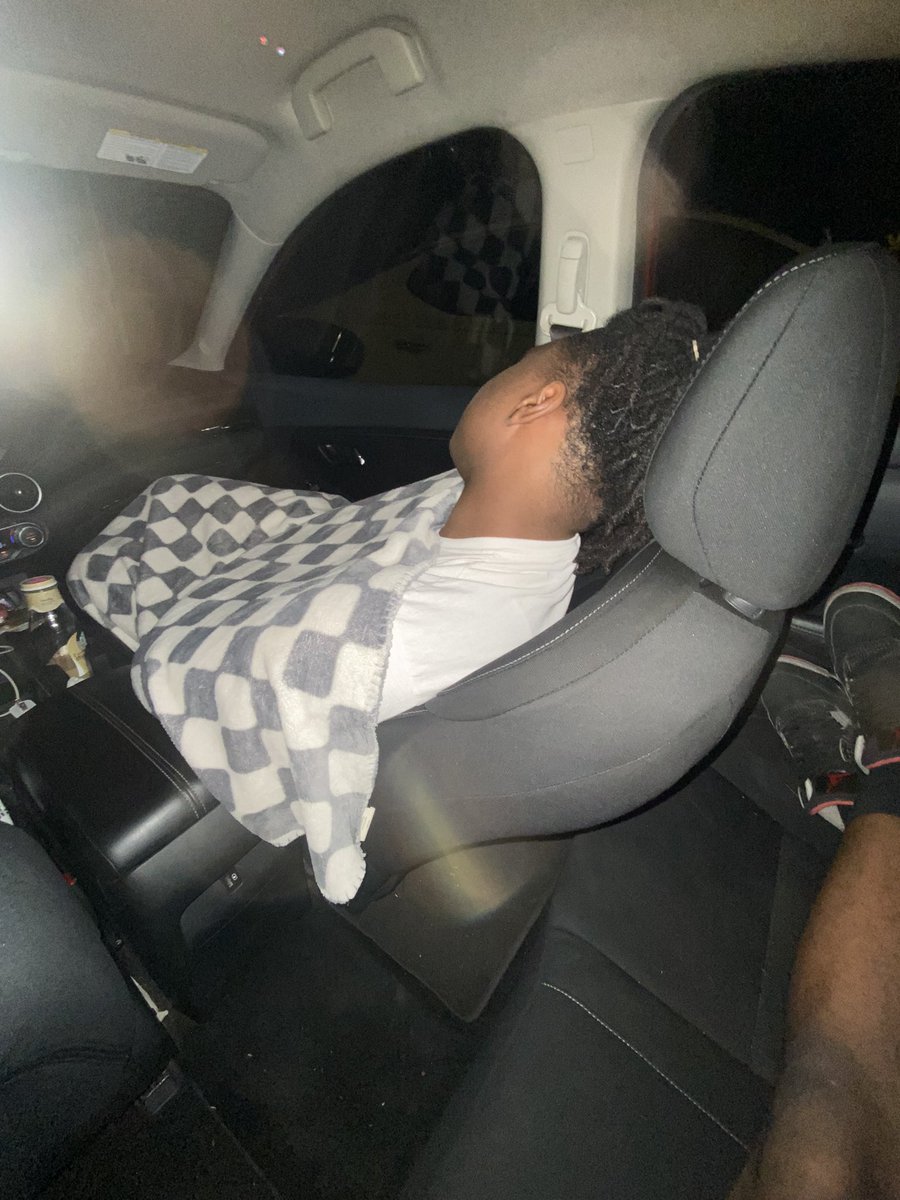 killmonii's tweet photo. How cool I am off a bitxh. https://t.co/hYTysBDHvG
