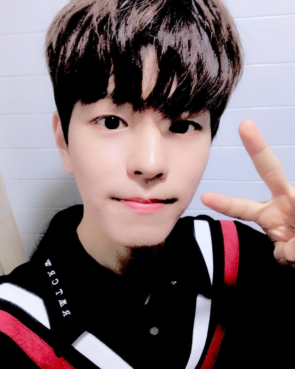 lloronestwt's tweet photo. Había que ponerse demasiado guapo si quería saber más sobre el ⁦#𓊈𝑟o𝑟y𓊉𓈒࣪ꪆᰍ朰𝖉i𝕒r𝑦⁩. Antes de abrir la ⁦#𝟷𝓼𝕥𓇼𝚜e𝕔rǝ𝕥𓈒࣪𝚍o͠or⁩ oara conocer lo que está preparando @n4oivhs⁩, me aseguré de estar lindo para apoyarla

 ׅ ࣪   𝅄  ᧉ𝑡er𝕟a𝑙 t𝕚më 為了 𝕤ure𝚗 ﹗ https://t.co/LBYun1YUIA