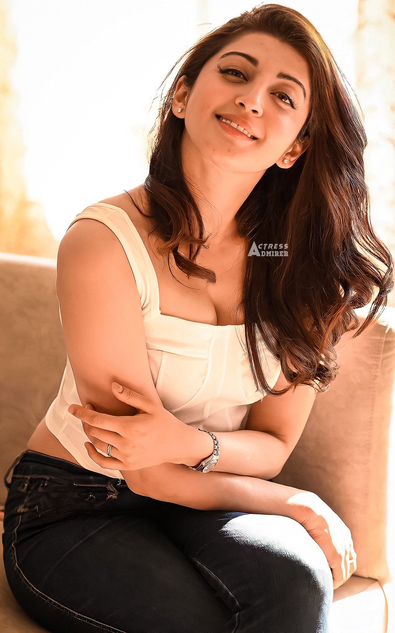 F5PH5PIawAAYGAM?format=jpg&name=large