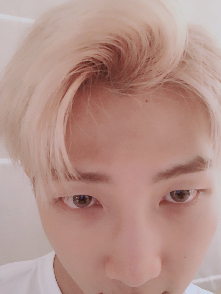 Beginthestory_'s tweet photo. Ahora me voy a la casa de mi novia porque por fin salió el #𝙧oùgǝc𝚑ྀ𝐢c·ʇorturᧉ︩︪ y claramente yo iba a comprar todo el kit de #Eིtu𝚍e家𖤍口唇𝑙𝗮͠cquǝuʀི para ella, sé que le va a gustar y si no le gusta, me lo quedo yo. :]

 ׅ ࣪   𝅄  ᧉ𝑡er𝕟a𝑙 t𝕚më 為了 𝕤ure𝚗 ﹗ https://t.co/RZODTPtm17