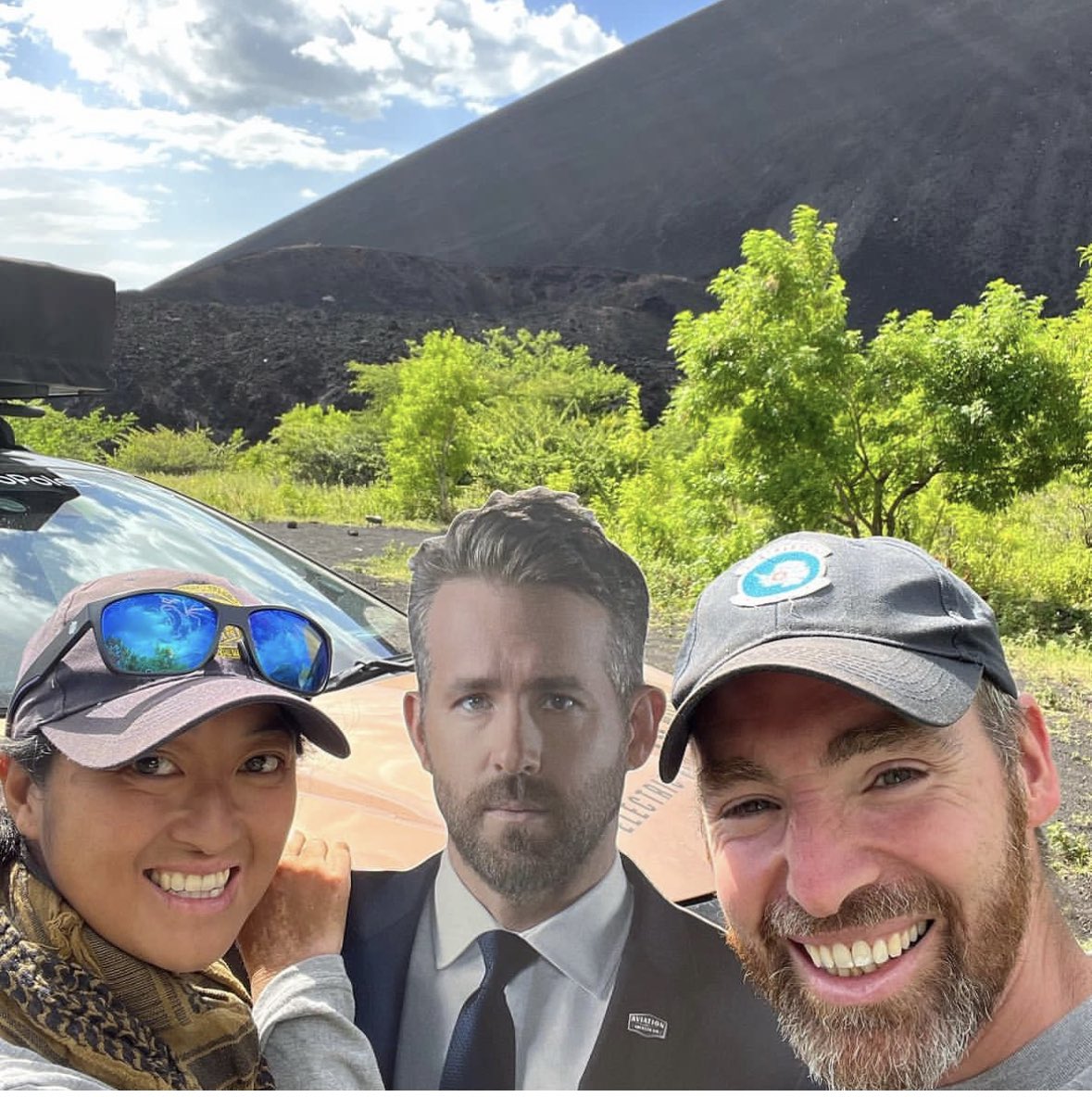 PoletoPoleEV's tweet photo. We cannot believe that we have bumped into this guy yet again here in Central America. First in Guatemala at the coffee house & now sand boarding at Cerro Negra in Nicaragua.
@vancityreynolds we really must stop meeting like this ๐
#RoamingRyan #poletopoleev #poletopoleryan https://t.co/3GuoYfEMGW