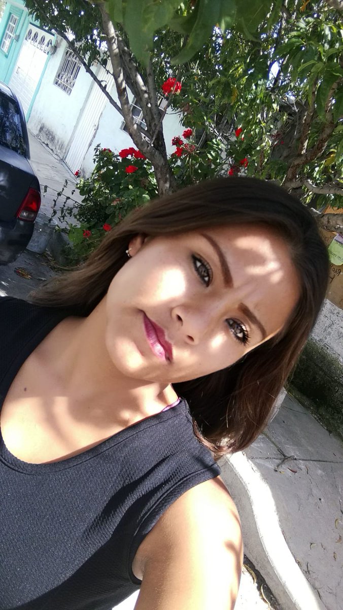 Fridaguerrera's tweet photo. ATENCIÓN. Ayúdanos NO la dejes invisible. https://t.co/VcIFvLXX4p Fue desaparecida el 17 de julio 2023, su esposo de hace 21 años se la llevó. Fue localizada el 22 de julio, asesinada en #Tizayuca. Aquí su historia.  @VocesDLAusencia https://t.co/Flxkh7Pd1h
