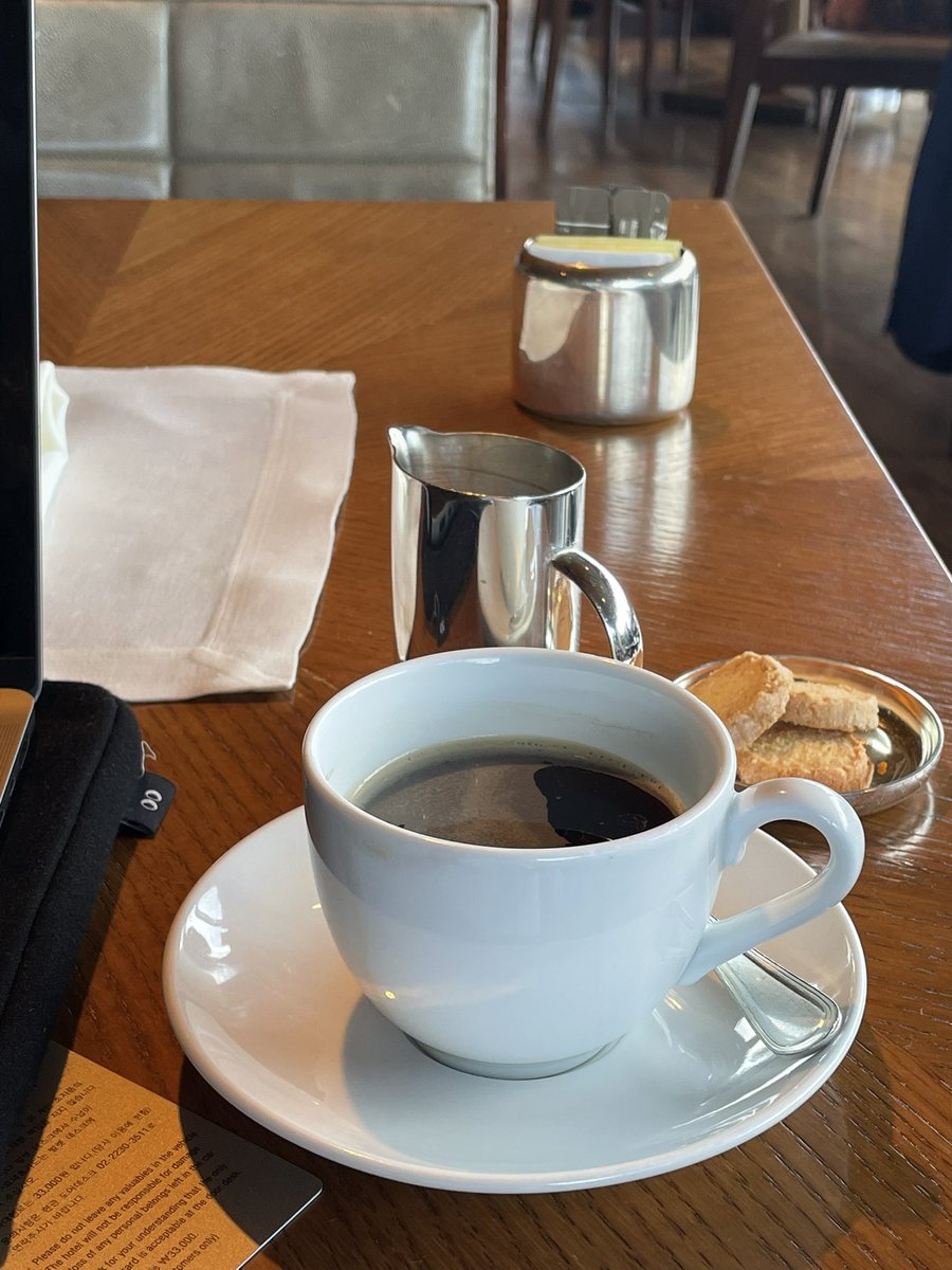 Day starts with cute circle socks and a cup of ☕️🦥

<a href="/circle/">Circle</a> #KBW2023