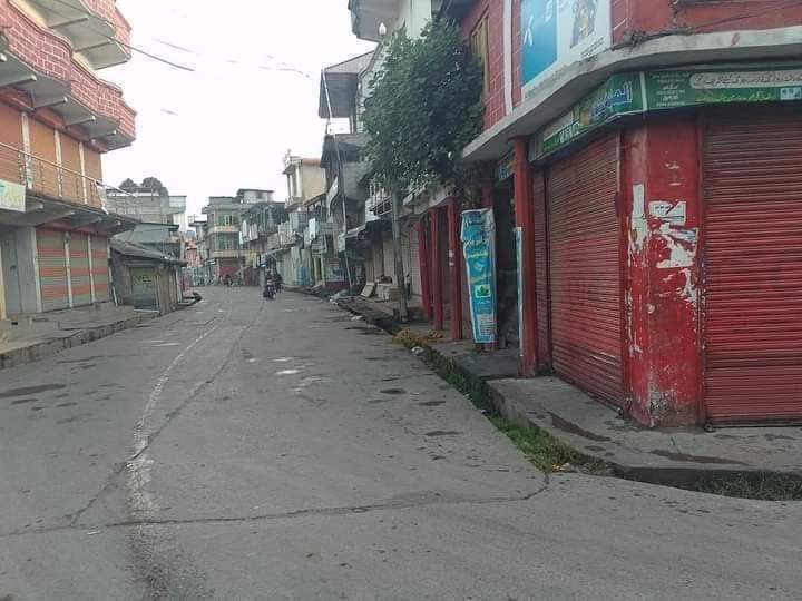 aakmaljarall's tweet photo. Complete shutter down and wheel jam strike in #Ponch And #Mirpure division of “Ajk”۔
#RightsMovementAJK

#InflatedPowerBills #ElectricityBills https://t.co/xteFUOiGxF