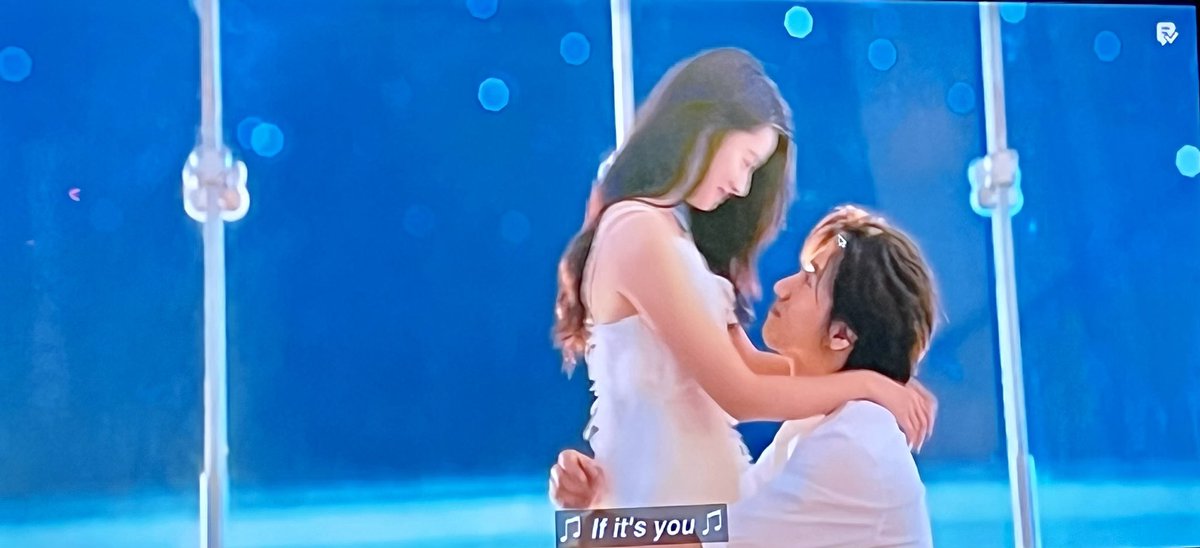 almingtx's tweet photo. Binge-watched #ForbiddenFlower during this long 🇺🇸USA Labor Weekend. Oh my gosh,the musical scoring is perfect🙌🫶🏻Well fitted for every scene &amp; dialogue.
And wow! #JerryYan is still a hottie despite being in his 40s! Wanna go to Taiwan too to check off my JY FM bucket list🤣#viki https://t.co/klTnhSoUJX