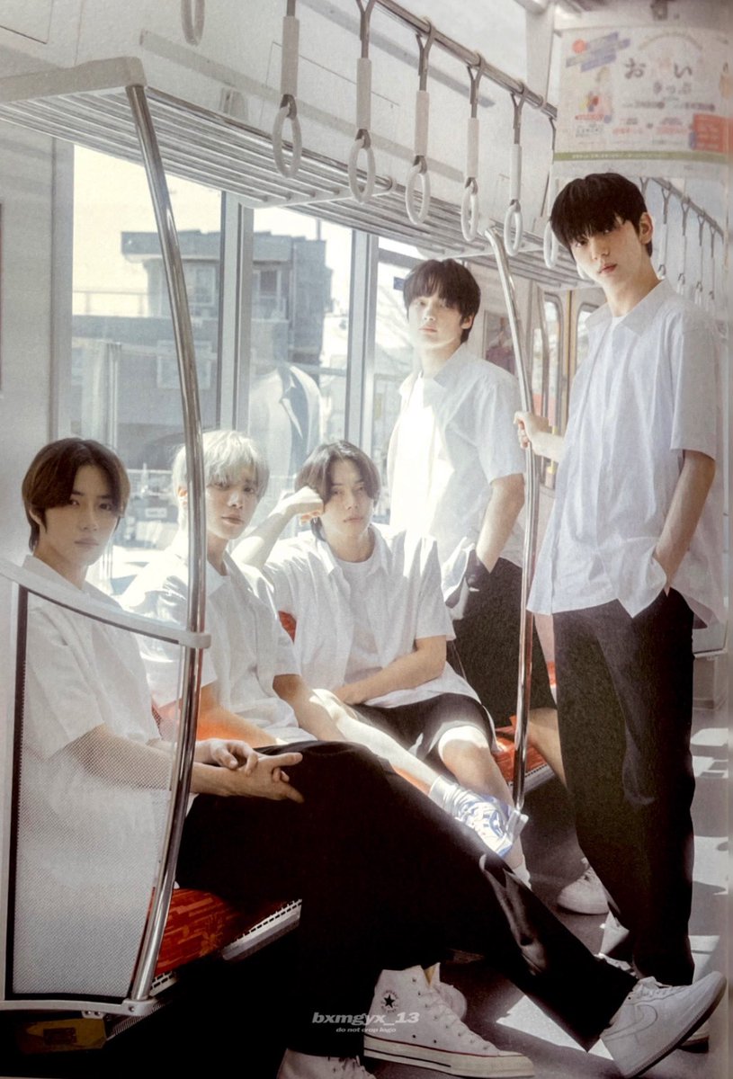 you_rosiee's tweet image. TOMORROW_X_TOGETHER will win the #VMA    for Group of the Year