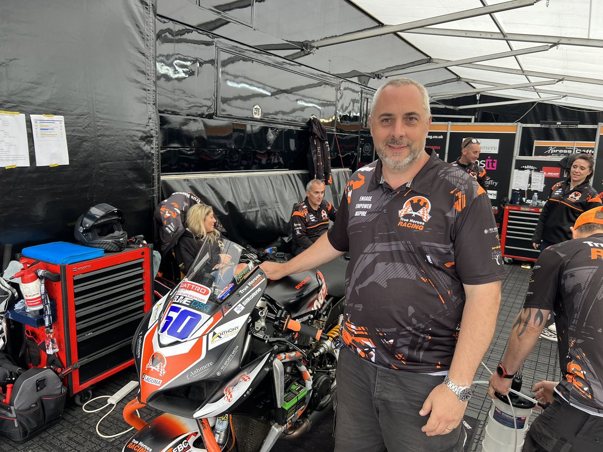 Good Morning Breakie Team it’s Tuesday. I’m up & running with the @BFBSAldershot Forces Breakfast Show from 6.30am At 9.10am I chat to Founder & Team Principle of @heroesracing WO1 Phil Spencer 🏍️ Have a top day!