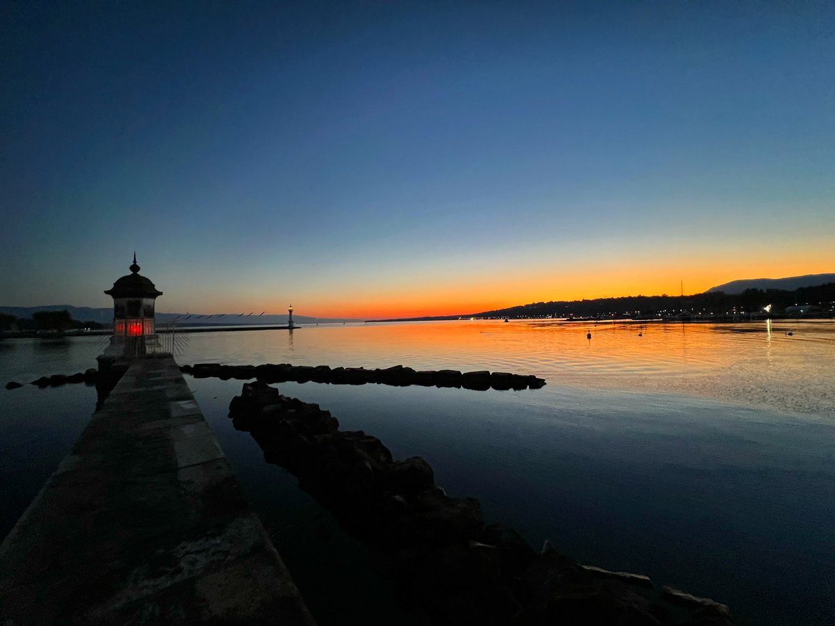 Geneva Sunrise’s 💯🇨🇭- #sunrise 🌅