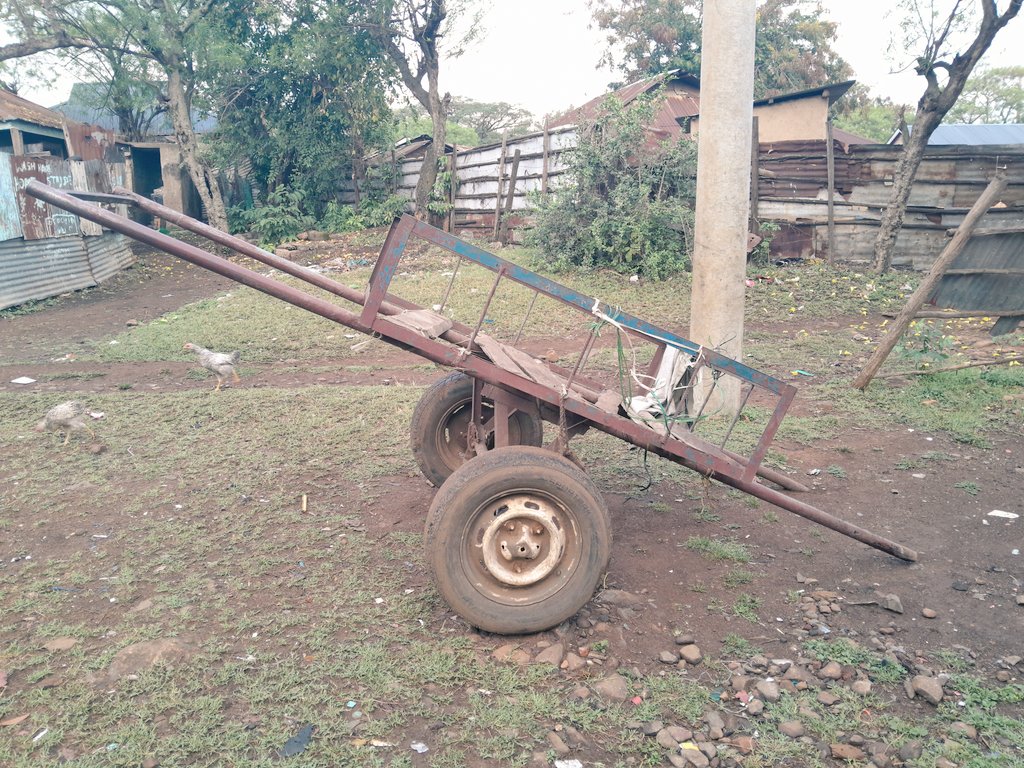 KJamtaka's tweet photo. On this #ACS2023 week ask yourself what are the tools you are using to combat climate change? As @KJamtaka we use sacks, gloves and handcarts but before everthing else, we have the sheer determination to see our community safe &amp; clean @Wanavijiji_sdi #Incusivecities https://t.co/dmQgYe4rsV