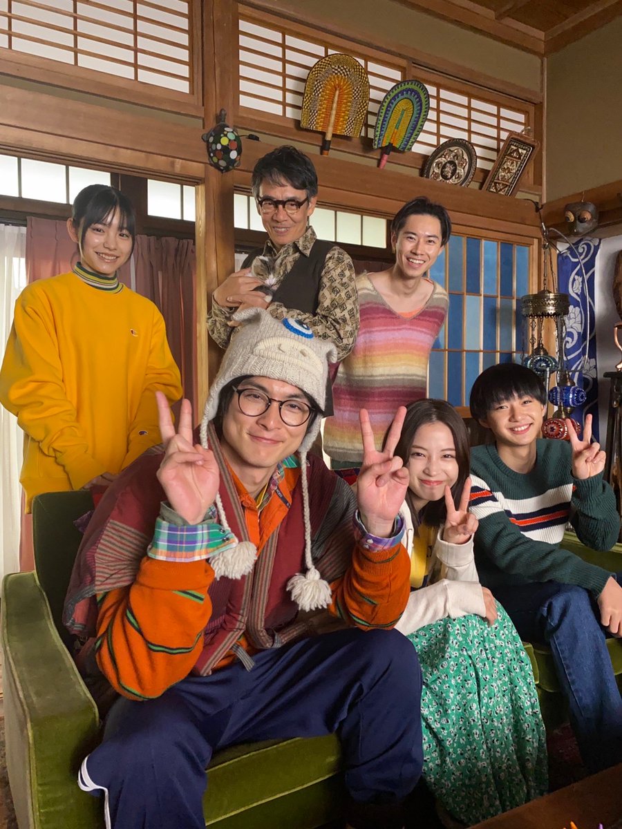 PoohChaiKonNun's tweet image. ความดีงามของนสดญป คือเขาจะเปลี่ยนตัวเองตามบทชนิดที่ว่าจำไม่ได้เลยก็มี อย่าง เคนโกะ โคระ รับบทเป็นชินอิจิโร่พี่ชายไมค์กี้ ใน #TokyoRevengers2 และรับเป็น ชิเงมิจิ คุณน้าสุดเนิร์ดใน #TheWaterFlowstotheSea แล้วคือน่ารักม๊าก อยากเชียร์ให้ดูกันเยอะๆทั้งสองเรื่องเลย เรื่องหลังดีต่อใจมาก