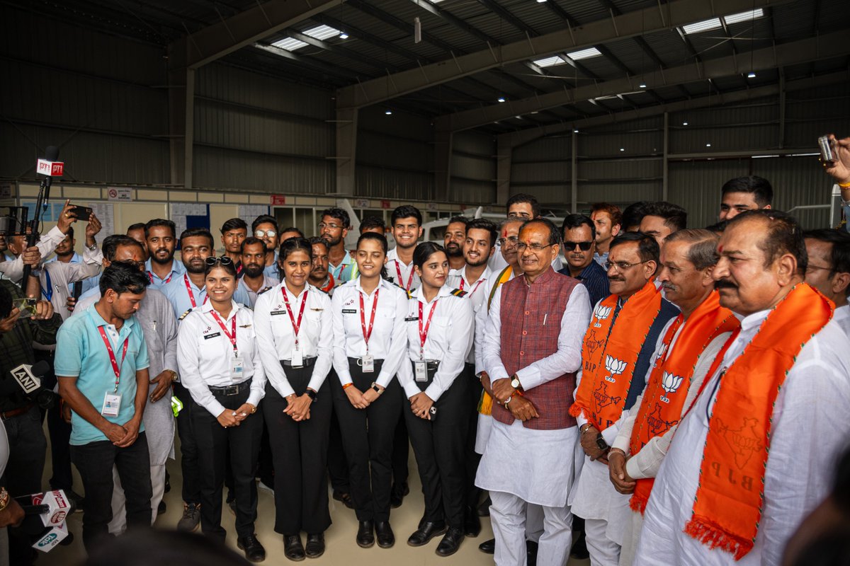 chimesaviation's tweet photo. Honoured to have Chief Minister of Madhya Pradesh,  Shri Shivraj Singh Chouhan Ji, MP Shri VD Sharma Ji, and MP Shri Sudhir Gupta Ji at CAA's Neemuch airbase. Their presence made our inauguration ceremony truly special.
#Inauguration #traininindia #aviation #atmanirbharbharat https://t.co/79Zi22dBjN