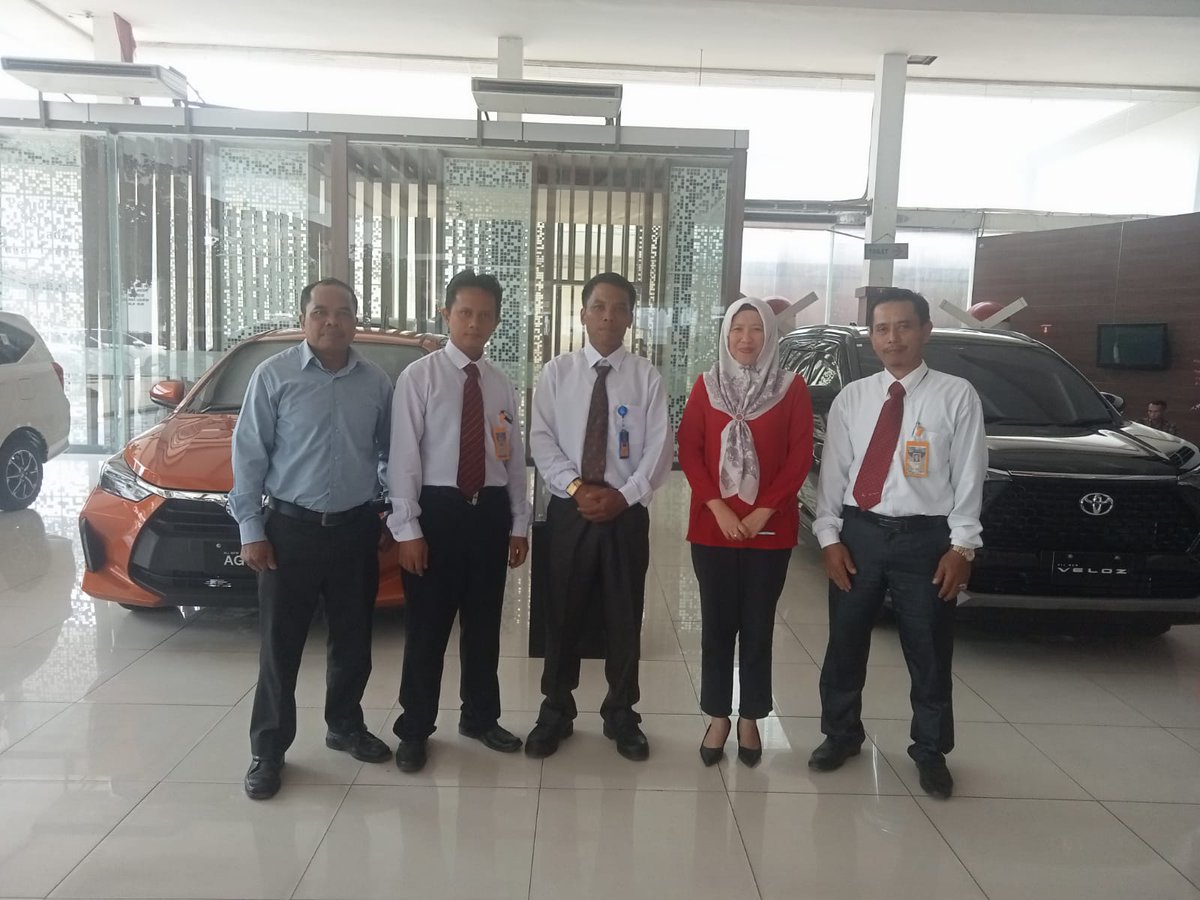 HamidPriyanto4's tweet photo. PT.  GOLDEN DIAMOND HARISA REGION SOUTH SUMATRA GM MR.  MISWANTO ESTABLISHES COOPERATION WITH CAR DEALERS FOR THE PICAR DIVISION WITH MITSUBISHI AND TOYOTA TO SUPPORT INDONESIAN PIONEERS IN THE PI NETWORK ECOSYSTEM
@MoretopMovie 
@PiNewsMedia 
@PiCoreTeam 
@dorisyincpa 
#PiGCV https://t.co/pxe5ML9y6N