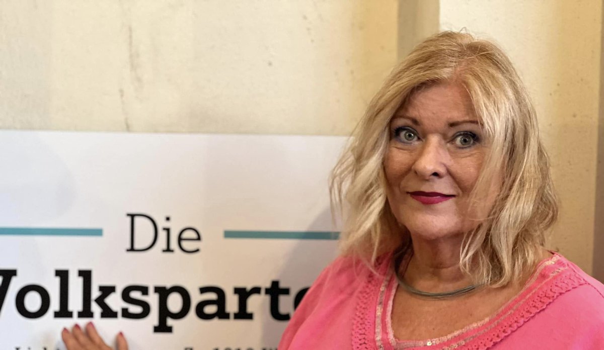 b_gabelle's tweet image. Achtung: #Trigger Warnung an alle #Frustbuchteln, #Schnüffler  und #Hater!
Die #Fotos des heutigen Tages, könnten bei euch #Wutanfälle, #Schimpftiraden und andere #Verhaltensauffälligkeiten hervor rufen.
Ich war da @volkspartei