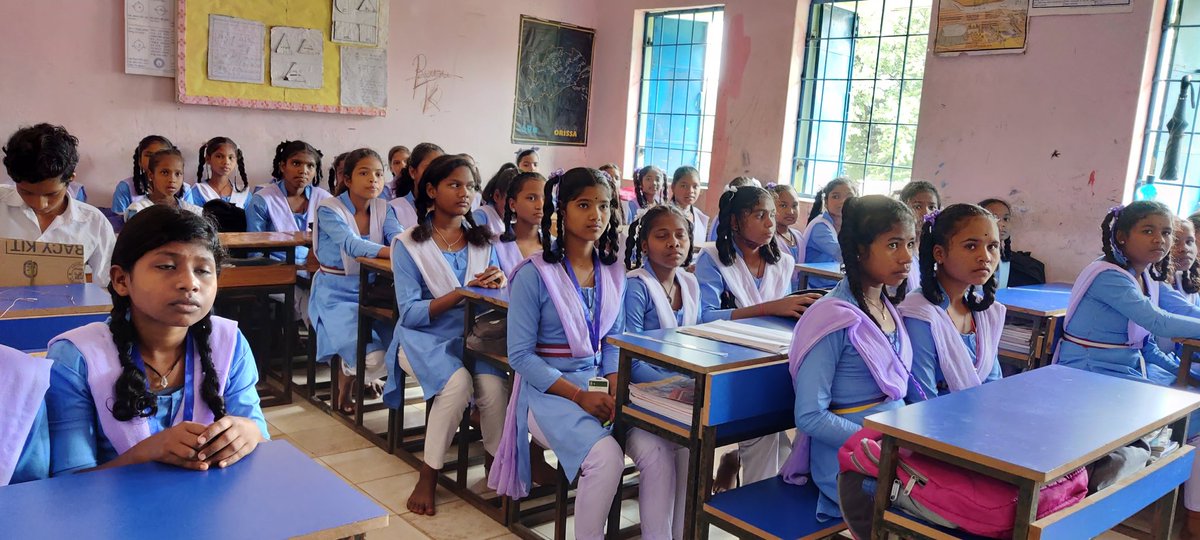 SouthSova's tweet photo. On the occasion of Teachers' Day, a special event was conducted with the support of @RadioBulbul at  Umuri School, Koraput where concept of nature as teacher was explained to all the students to nurture a climate positive behaviour.
#Youth4WaterPlus
@RadioBulbul https://t.co/cMC5YRWTAt