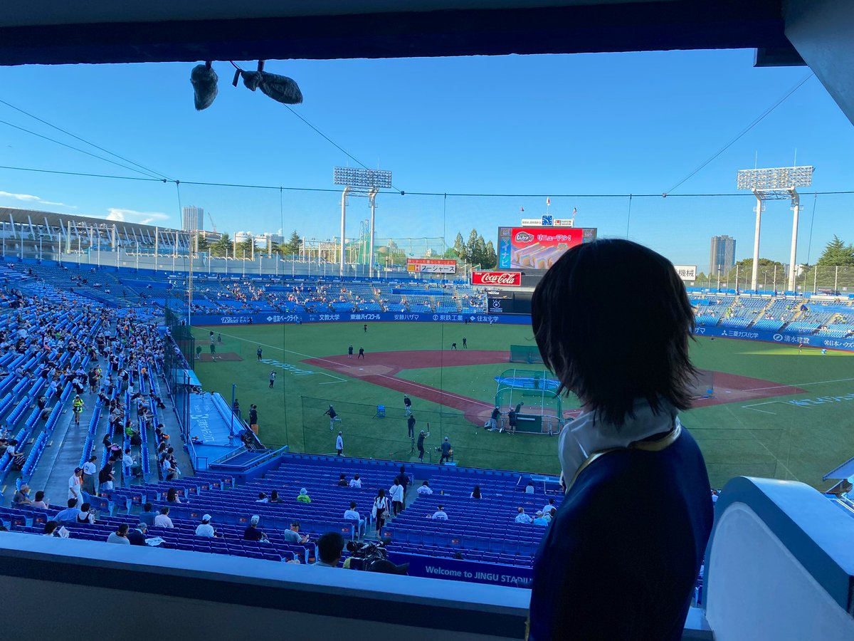 koji_trustar's tweet photo. こんにちは！

いよいよです！
間もなくです！

赤澤くんに託して投げてもらいます！

#ギアミュ
#始球式 https://t.co/omAfdadRrC