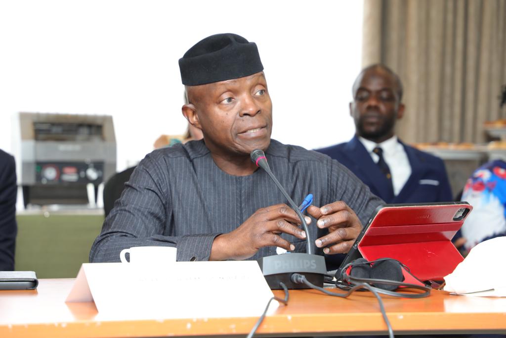 ProfOsinbajo's tweet photo. This morning at #ACS23, we continue conversations on the carbon market with a focus on regulation.

African Governments must enact clear and consistent regulatory and fiscal frameworks, foster transparent and predictable policies...
@ivanduque @CaldwellUSAID https://t.co/Rmsh8lCo85