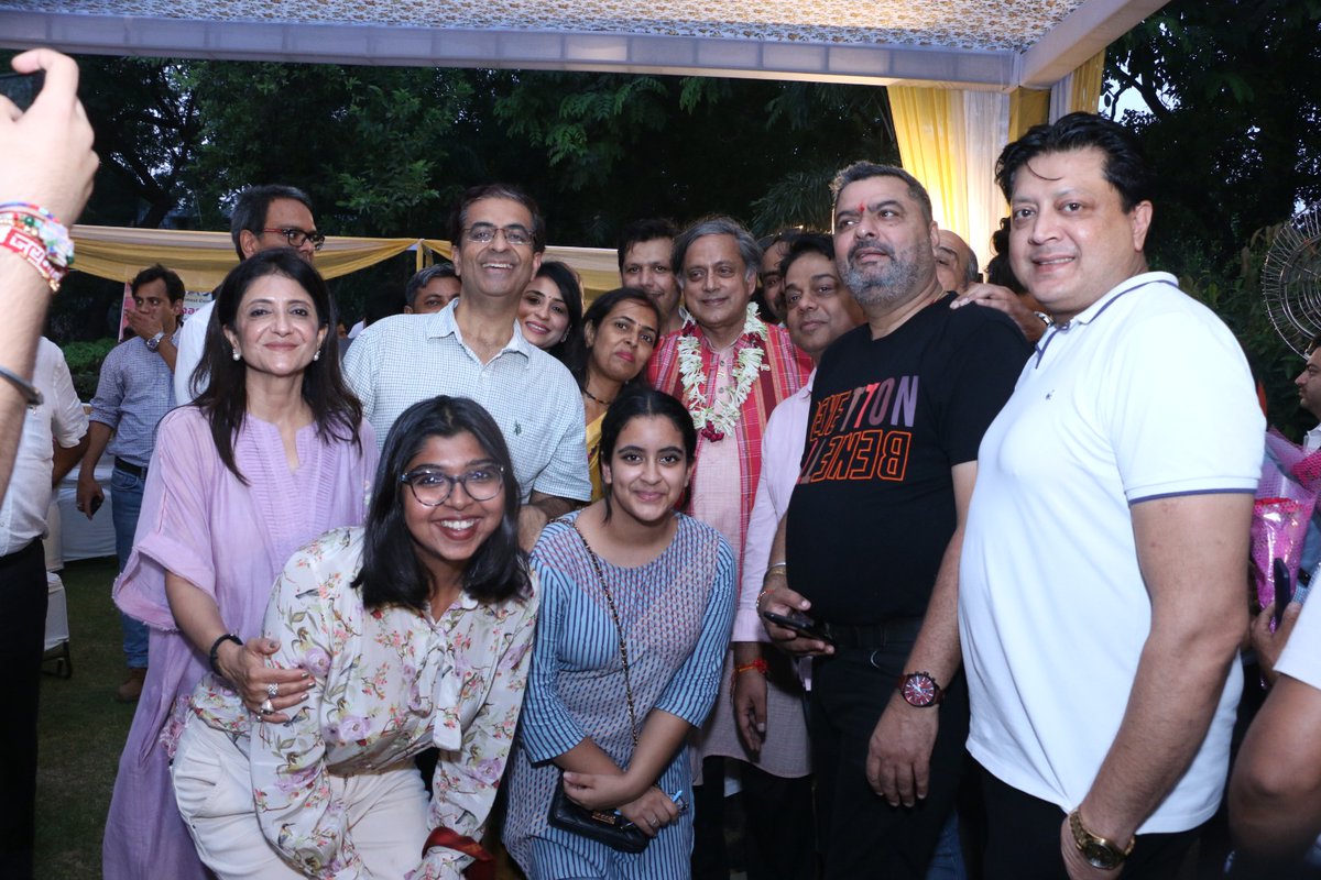 <a href="/AipcNoida/">AIPC Noida</a> and other <a href="/ProfCong/">All India Professionals' Congress (AIPC)</a> Chapters met Dr <a href="/ShashiTharoor/">Shashi Tharoor</a> at his residence to congratulate him on being inducted into the <a href="/INCIndia/">Congress</a> Congress Working Committee!