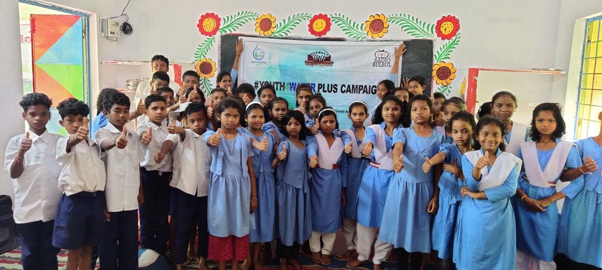 SouthSova's tweet photo. To commemorate Teachers' Day, Radio Dhimsa with the support of @RadioBulbul organised it's 2nd narrowcasting session at Chappar School, Koraput. During the event, students were enlightened about the significance of fostering climate-positive behavior.
#Youth4WaterPlus https://t.co/4auTgbJK3D