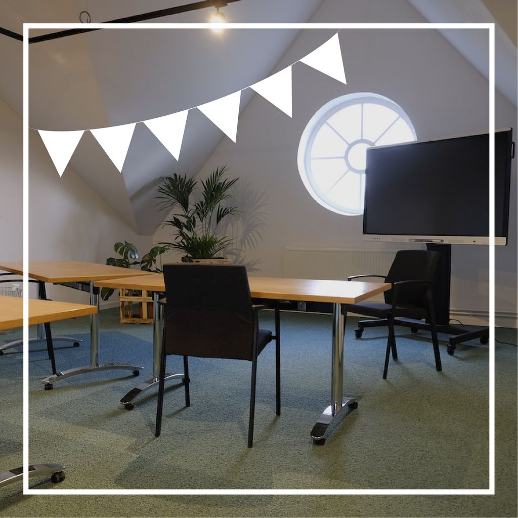 bardoffice's tweet photo. #feest want Bar d'Office Enghis viert vandaag haar eerste Bar d'Office Anniversary 🎂.

#bardoffice #coworking #flexoffice #workspace #work #meet #inspire #coworkingspace https://t.co/7FzafKuqoP