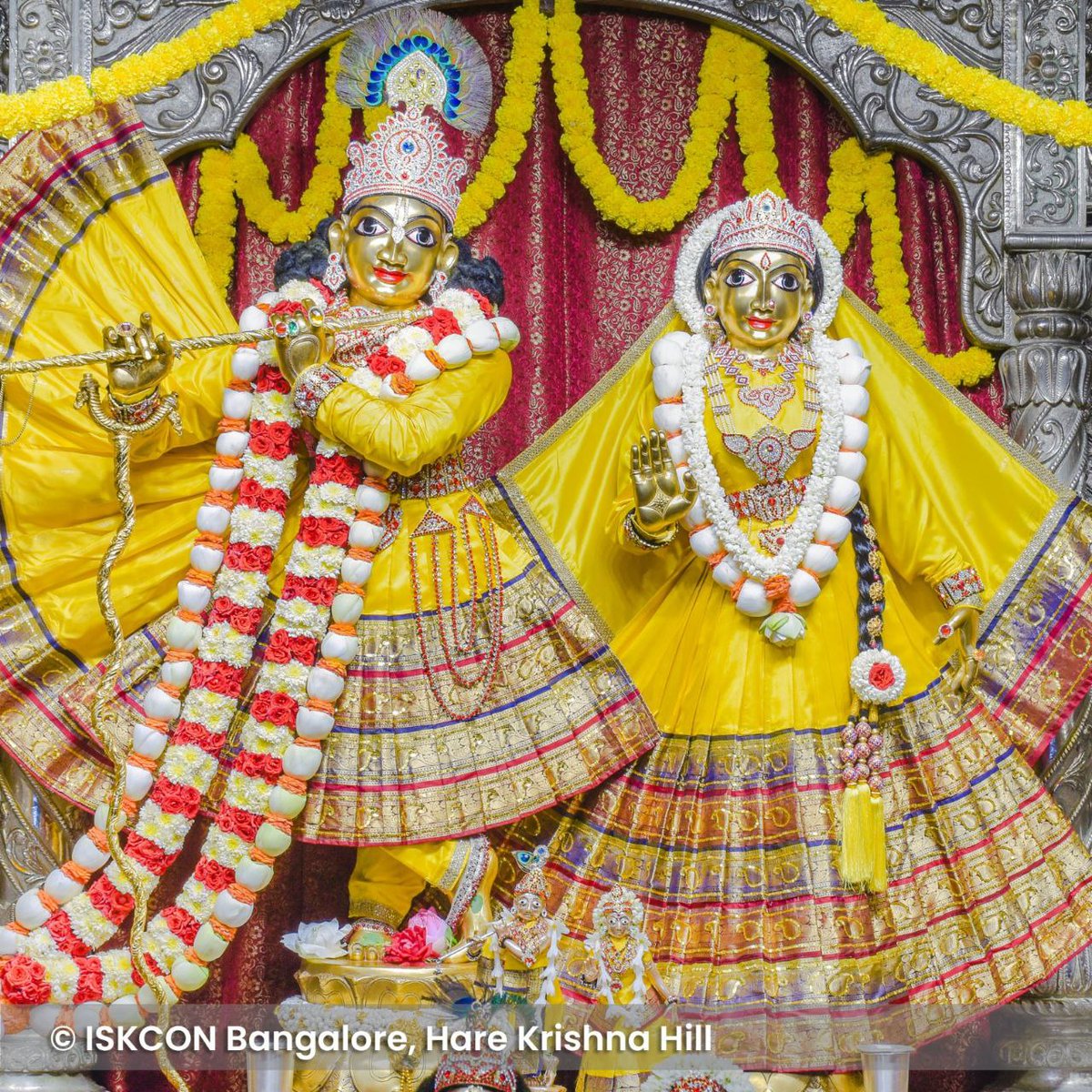 ISKCONBangalore's tweet photo. Daily darshan from ISKCON Bangalore temple - September 05, 2023.

#iskconbangalore #ISKCON #Darshan #Krishna #radhakrishna #srilaprabhupada #harekrishna #tuesdaymotivations #Bengaluru https://t.co/8VSPVFAXZx