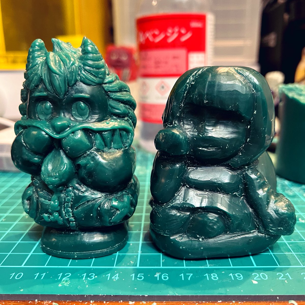83torch's tweet photo. #SDWAX での蝋原型制作。2体目。
まずは大まかに削っていきます。
サードアイと尾獣が特徴のキャラクターを作っていきます。
最初のアタリ線が適当すぎますねw
#グロテスクなミーア https://t.co/FWvCcMZaED