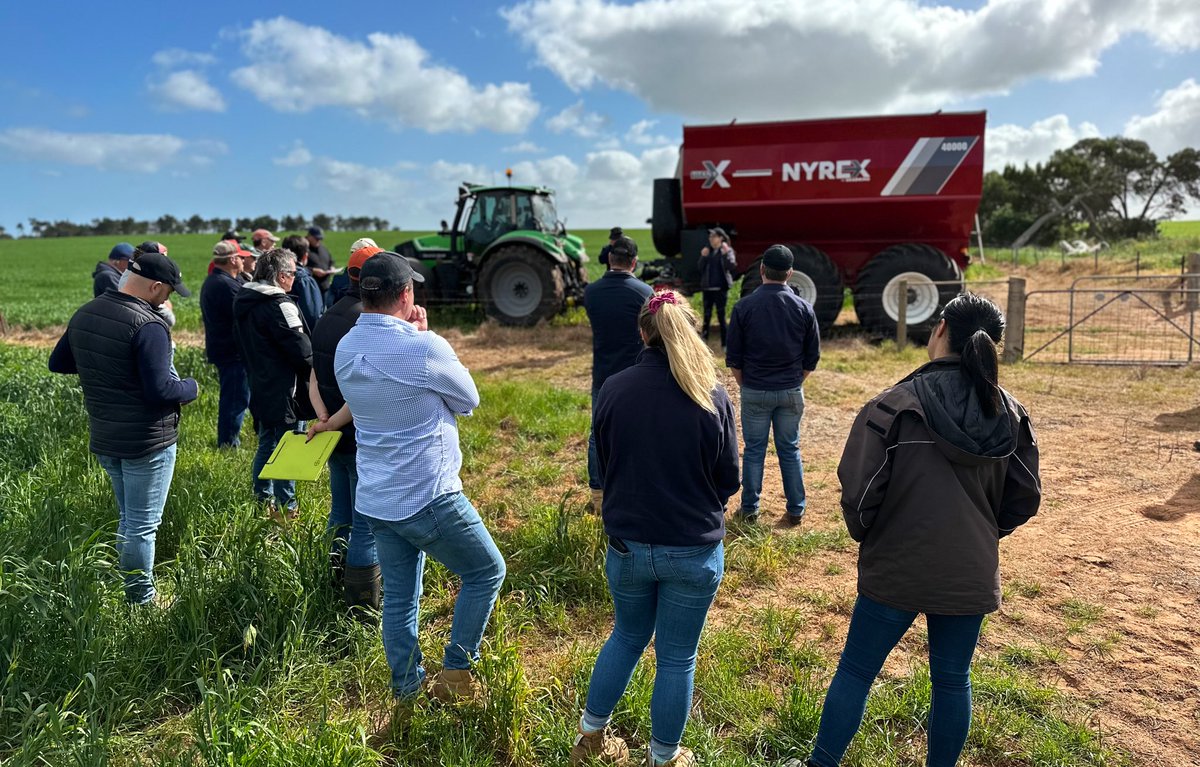 GreatAustralia's tweet photo. Machinery inspections and technology demonstrations - all happening in Roseworthy today as the #SADGA MID NORTH CROP WALKS
& TECHNOLOGY INSPECTIONS kick into gear @durumgrowers @EmmettsGroup #wrightsocial https://t.co/qUOLwH9U7v